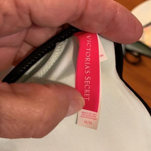 Victoria’s Secret bikini swimsuit - Picture 6 of 8